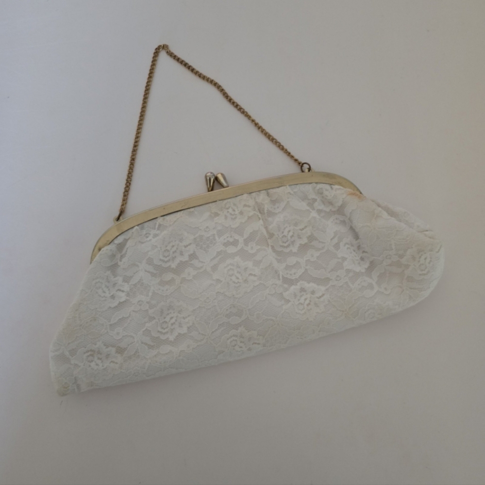 Wristlet purse